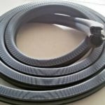 GUARNIZIONE BATTIARIA BATTUTA PORTA FIAT PANDA 4x4 DAL 1986 AL 2003,SPEZZONE METRI 3,70 - bastante per una porta